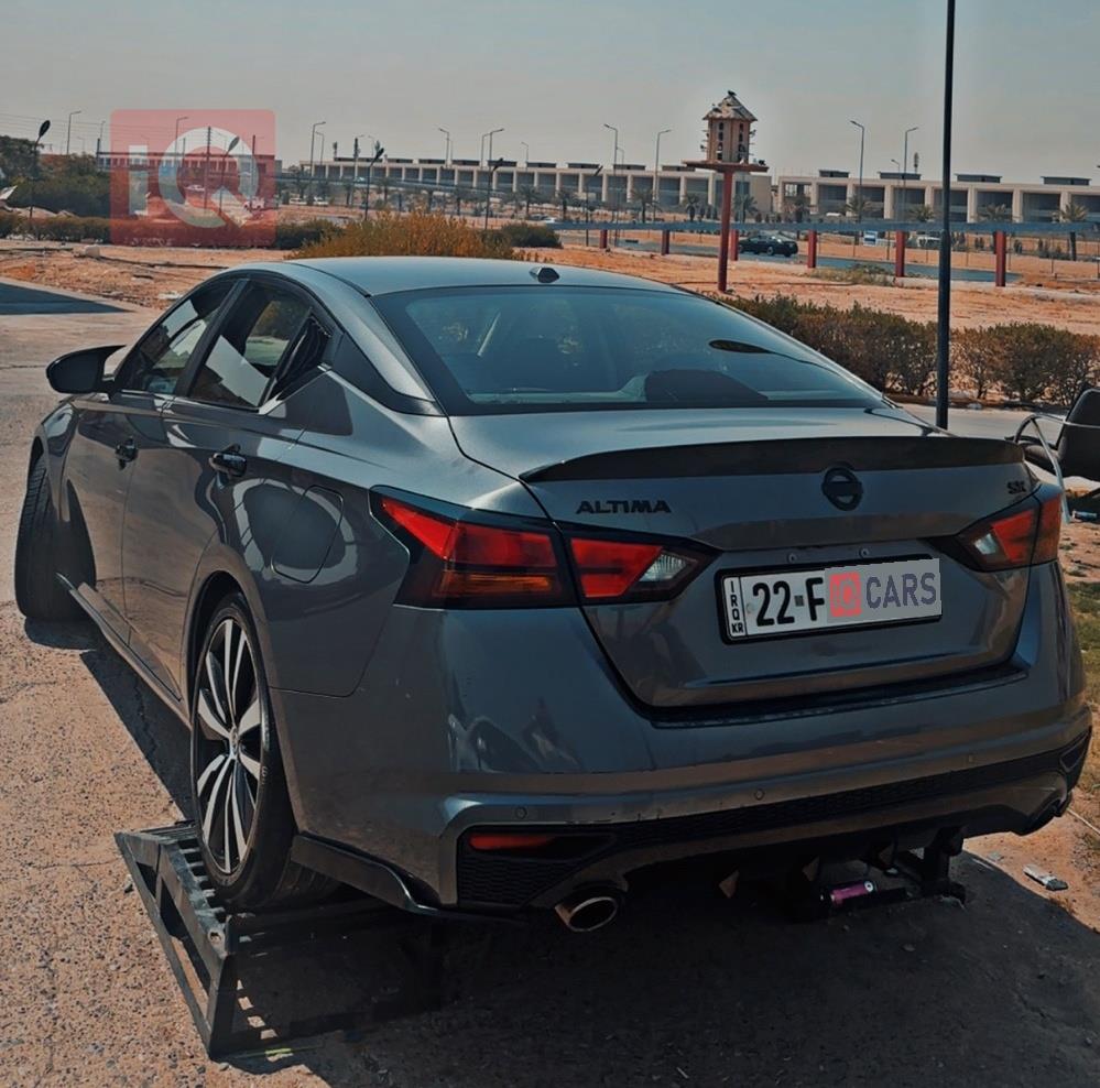 نيسان ألتيما